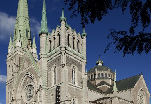 Église Cocahtédrale Saint-Antoine-de-Padoue à Longueuil